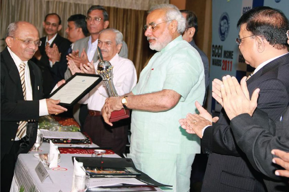 GCCI Best MSME Award 2010–11 trophy presentation
